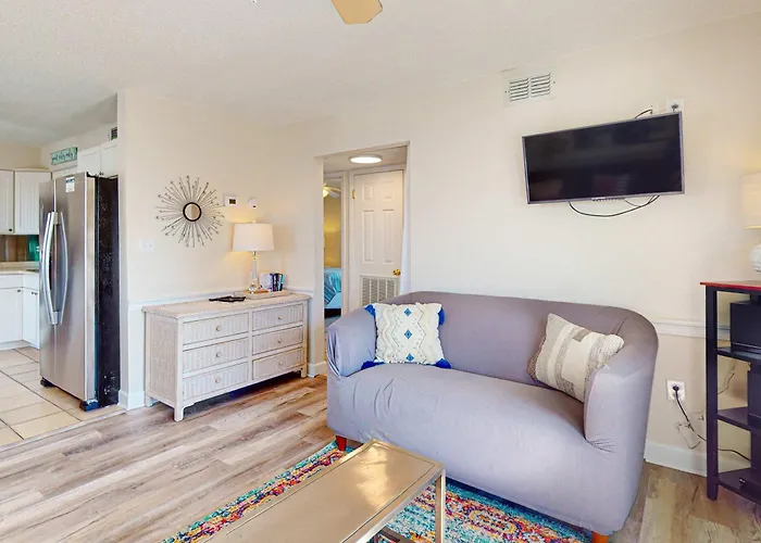 Top-floor With Pool & Great Views - Close To The *